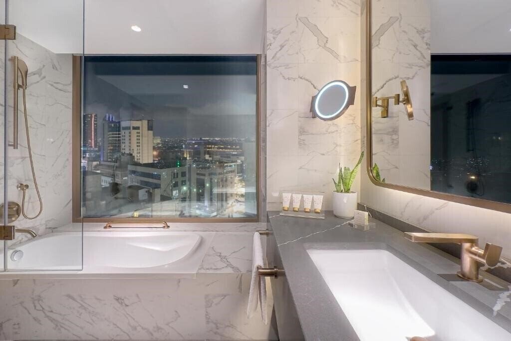 Kempiniski Hotel 5* фотосуреті