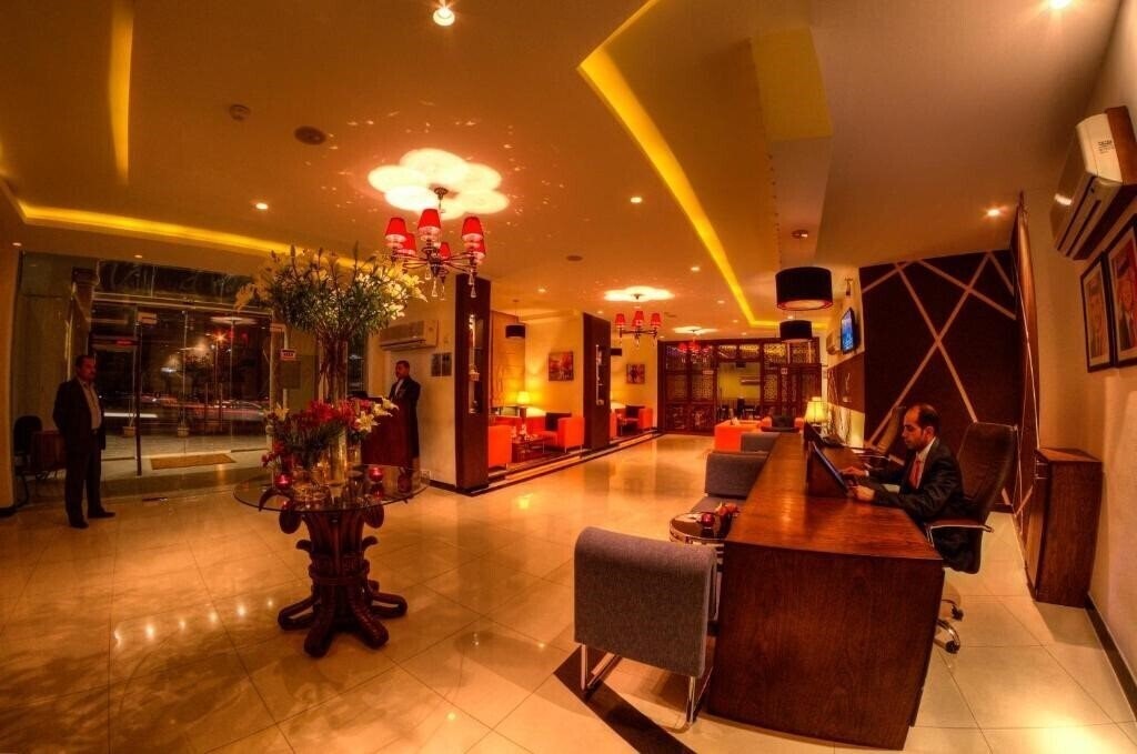 Meneur Hotel 3* қонақ үйі