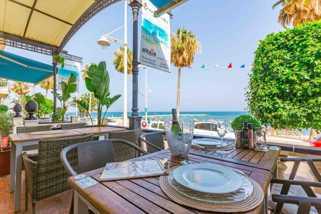 Отель Altaia 2*