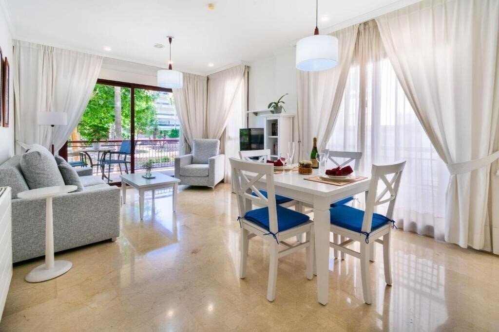 Изображение Apartamentos Albir Confort - Golf Apart 3*