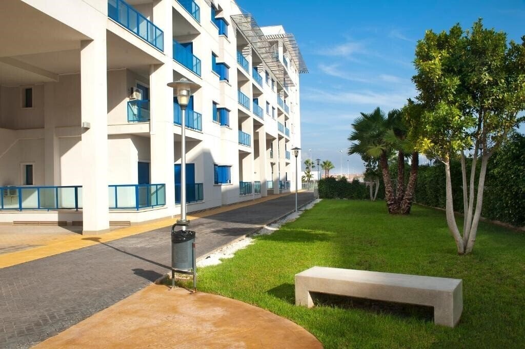 Отель Alicante Hills 4*