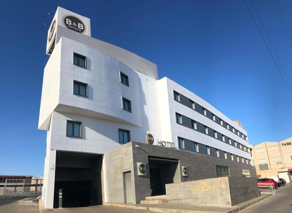 Отель B&B Elche 3*