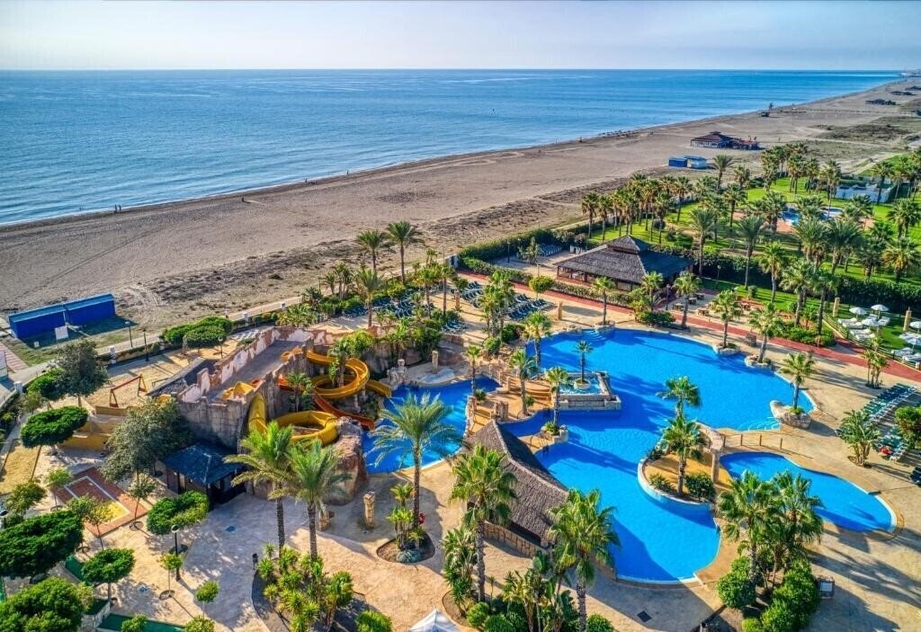 Отель Zimbali Playa 4*