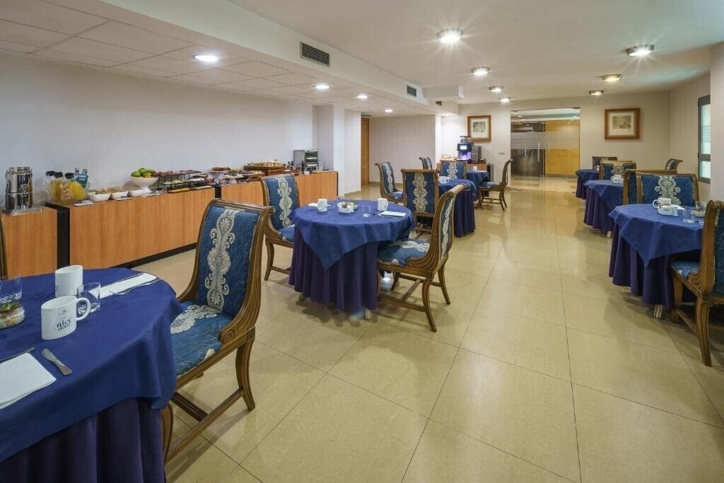 Изображение Crisol Almeria (ex. Torreluz Senior Hotel Almeria) 3*