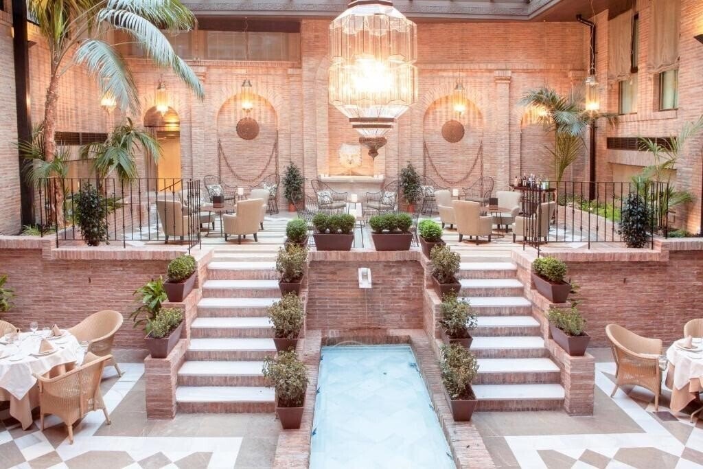 Отель Vincci Albayzin 4*