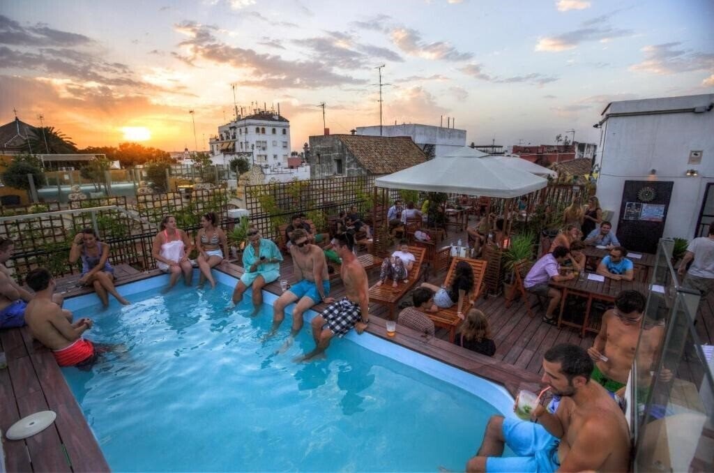 Oasis Backpackers' Palace 3* қонақ үйі