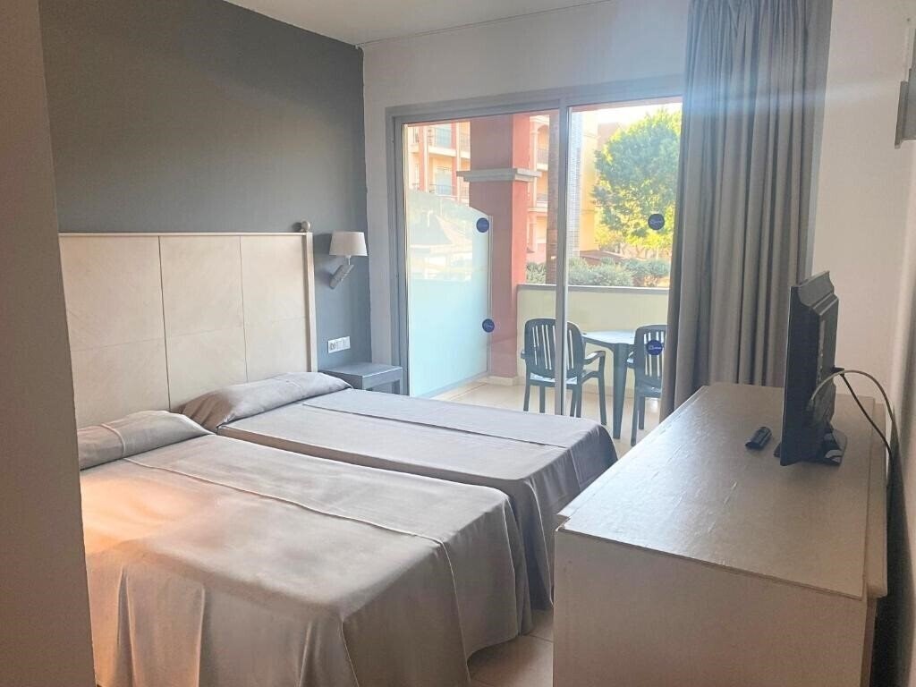 Фото Ohtels Islantilla (ex. Asur Hotel Islantilla Suites & Spa) 4*