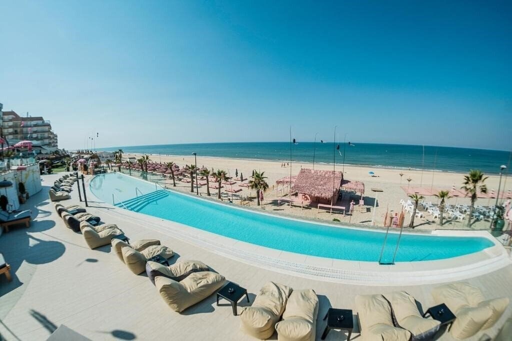 Отель Onhotels Oceanfront 4*