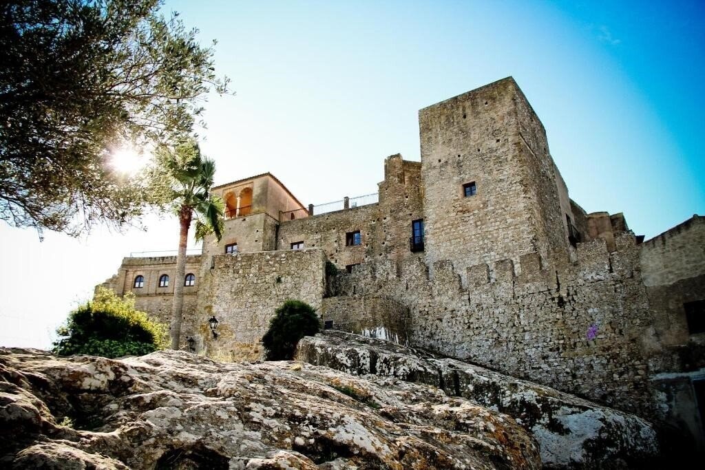 Отель Hotel Tugasa Castillo De Castellar (ex. Castillo De Castellar) 3*