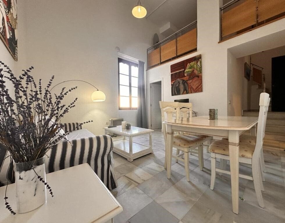 Фото Apartamentos Larga 70 2*