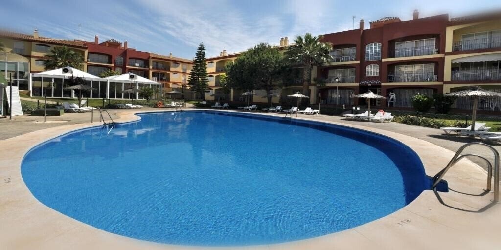 Apartamentos Leo Islamar 2* қонақ үйі