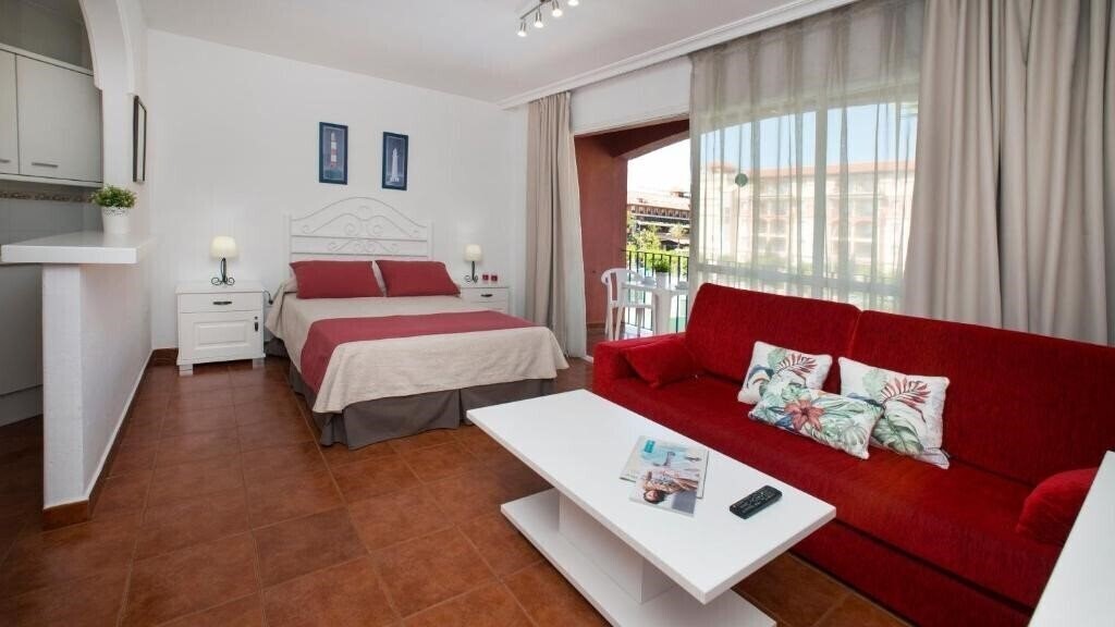 Фото Apartamentos Leo Islamar 2*