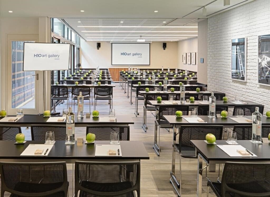 H10 Art Gallery 4* суреті