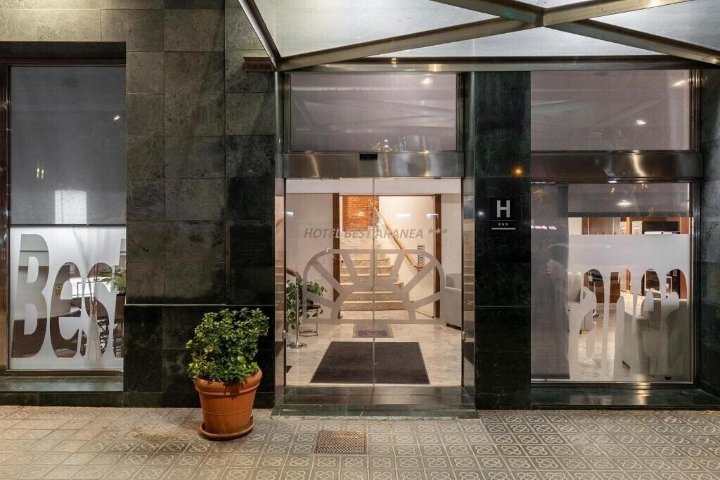 Фотография Aranea (ex. GBB Hotel Aranea) 3*