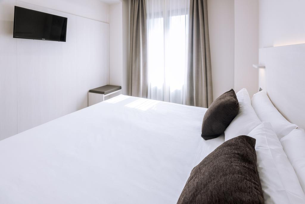 Serhs Carlit 3* фотосуреті