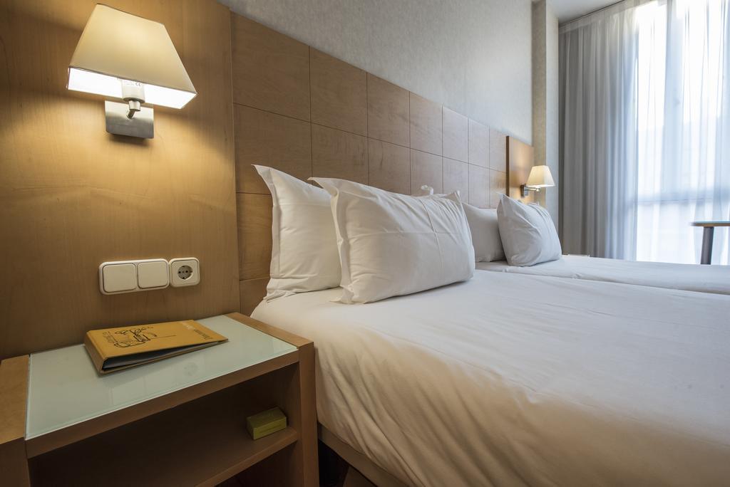 Silken Sant Gervasi 3* суреті