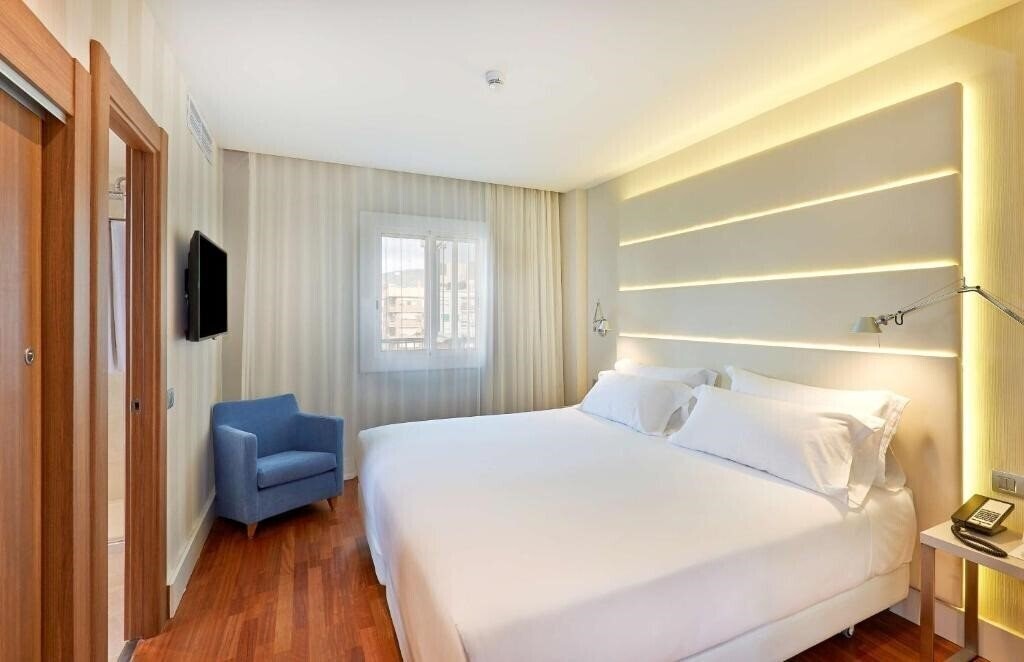 Изображение NH Barcelona Les Corts (ex. NH Les Corts) 3*