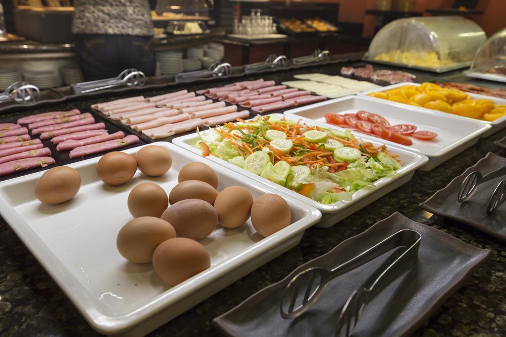 Фото Ronda Lesseps 3*