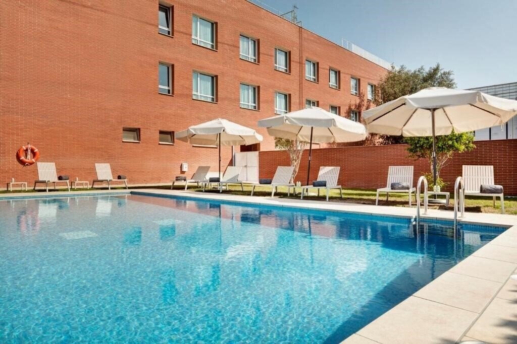 Отель Sercotel Sant Boi (ex. NH Sant Boi) 3*