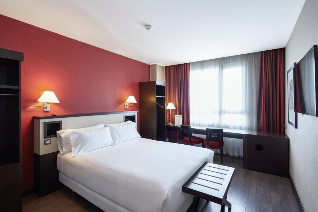 Фото Sercotel Sant Boi (ex. NH Sant Boi) 3*