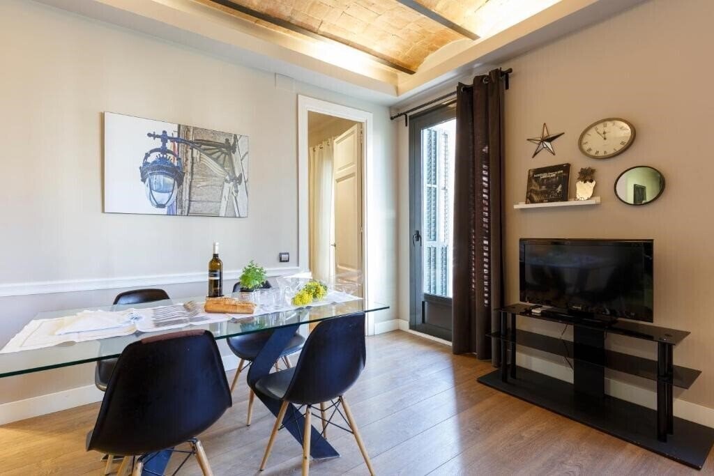 Фотография Ainb Eixample Miro апартаменты