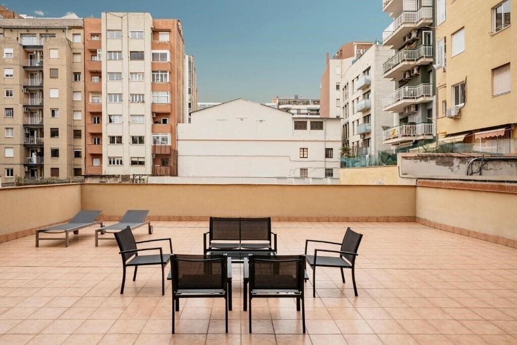 Barcelona Apartment Villarroel 4* суреті