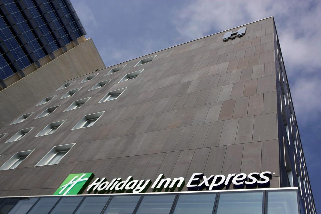 Картинка Holiday Inn Express Barcelona City 22 3*