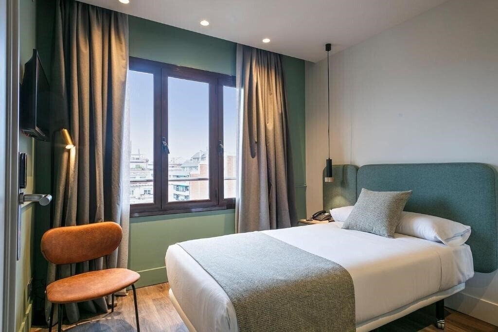 Via Augusta 2* фотосуреті