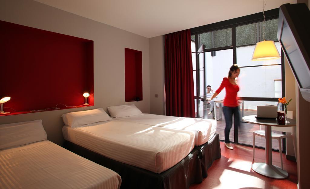 Фото Ciutat Vella 3*