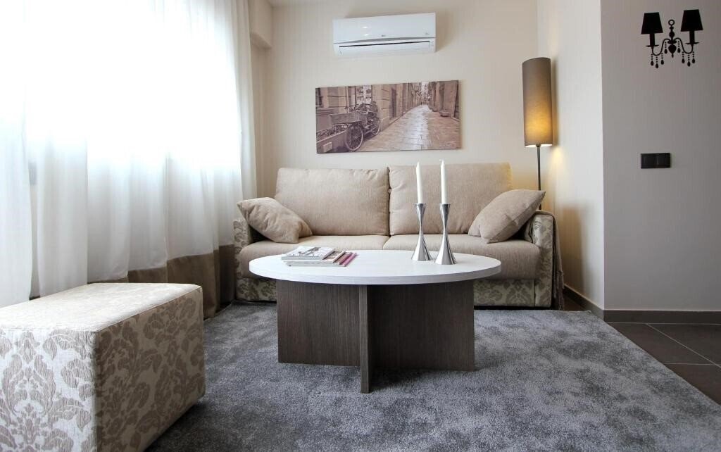 Pierre & Vacances Residence Barcelona Sants 1* суреті