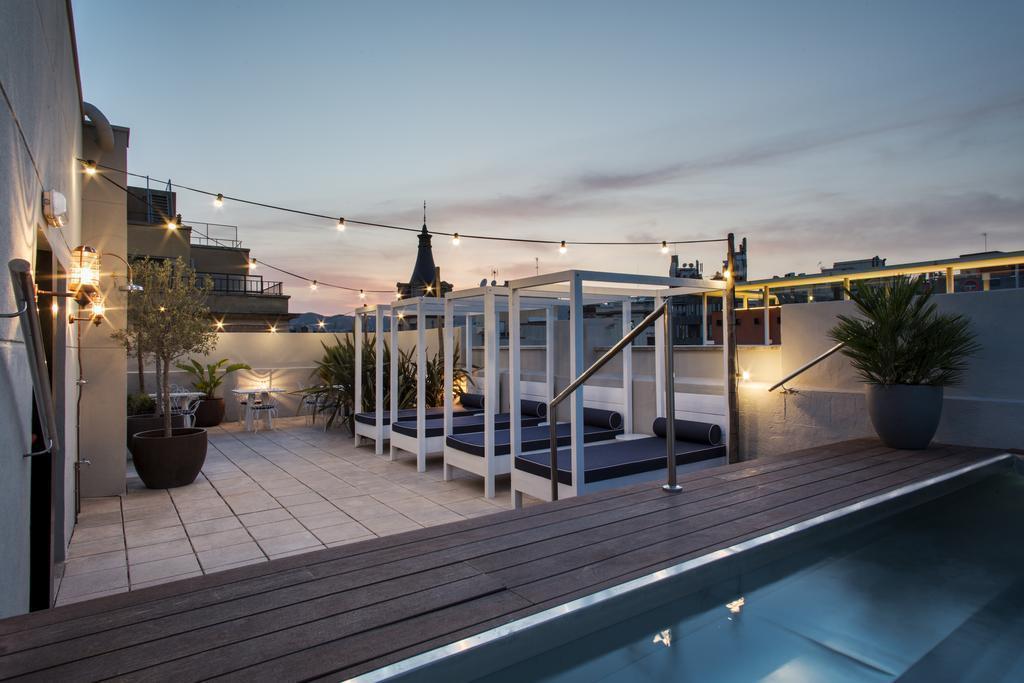 Отель Midmost 4*