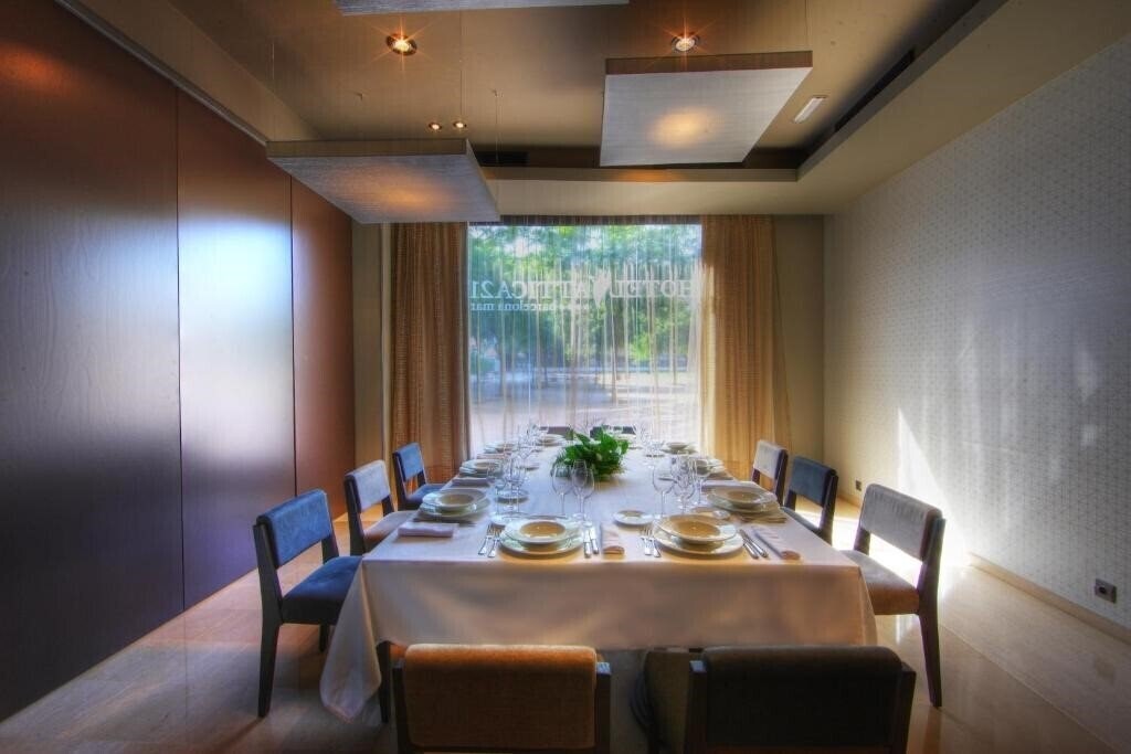 Attica 21 Barcelona Mar 4* суреті