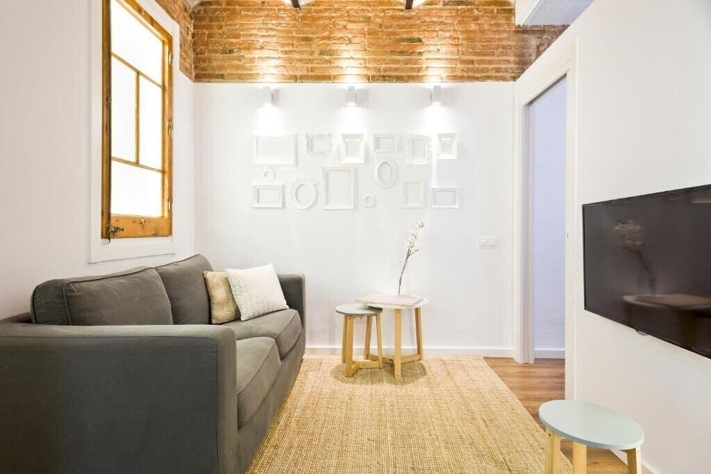 Картинка Charming Parallel 3*