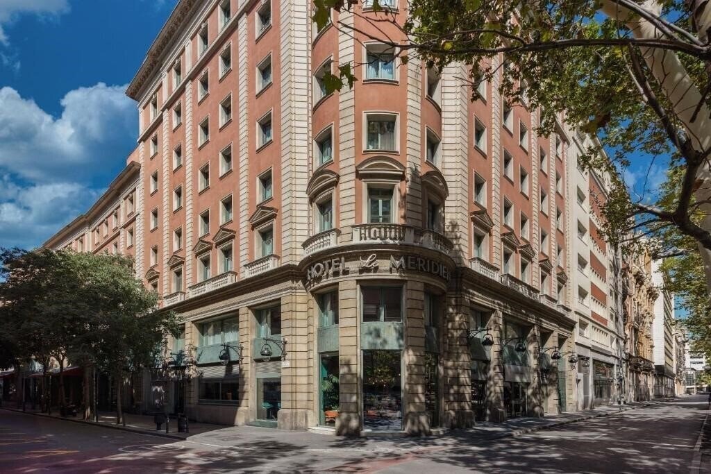 Le Meridien Barcelona 5* суреті