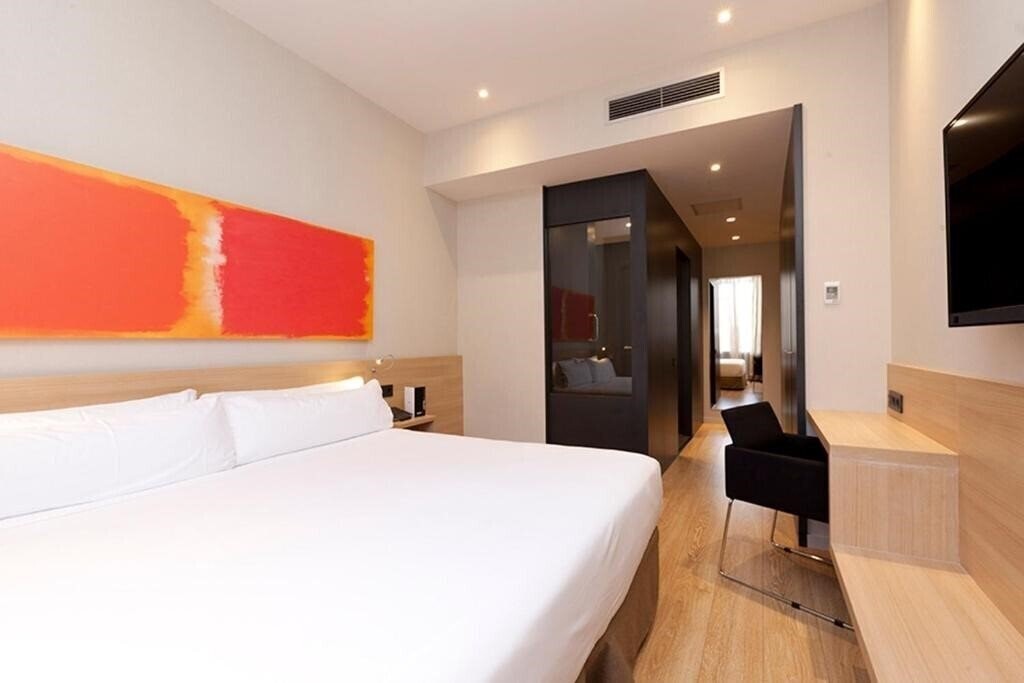 Фото Hotel Ambit Barcelona 4*