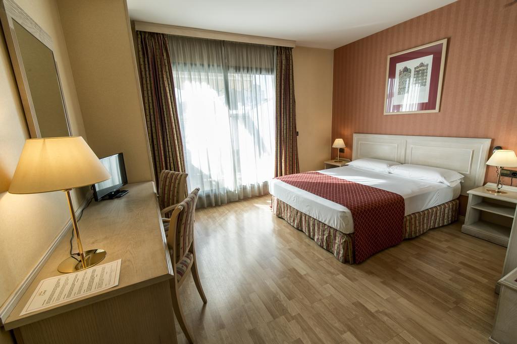Sunotel Central 4* қонақ үйі
