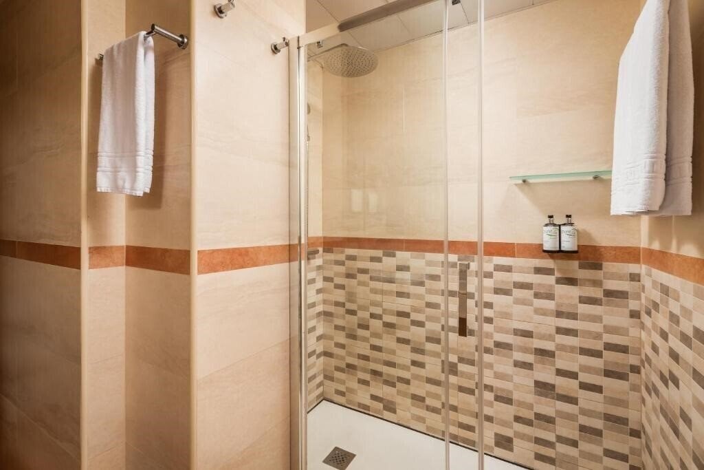 Sunotel Central 4* суреті