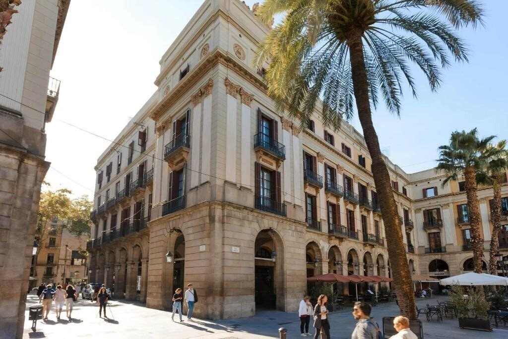 Hotel Do: Placa Reial 5* фотосуреті