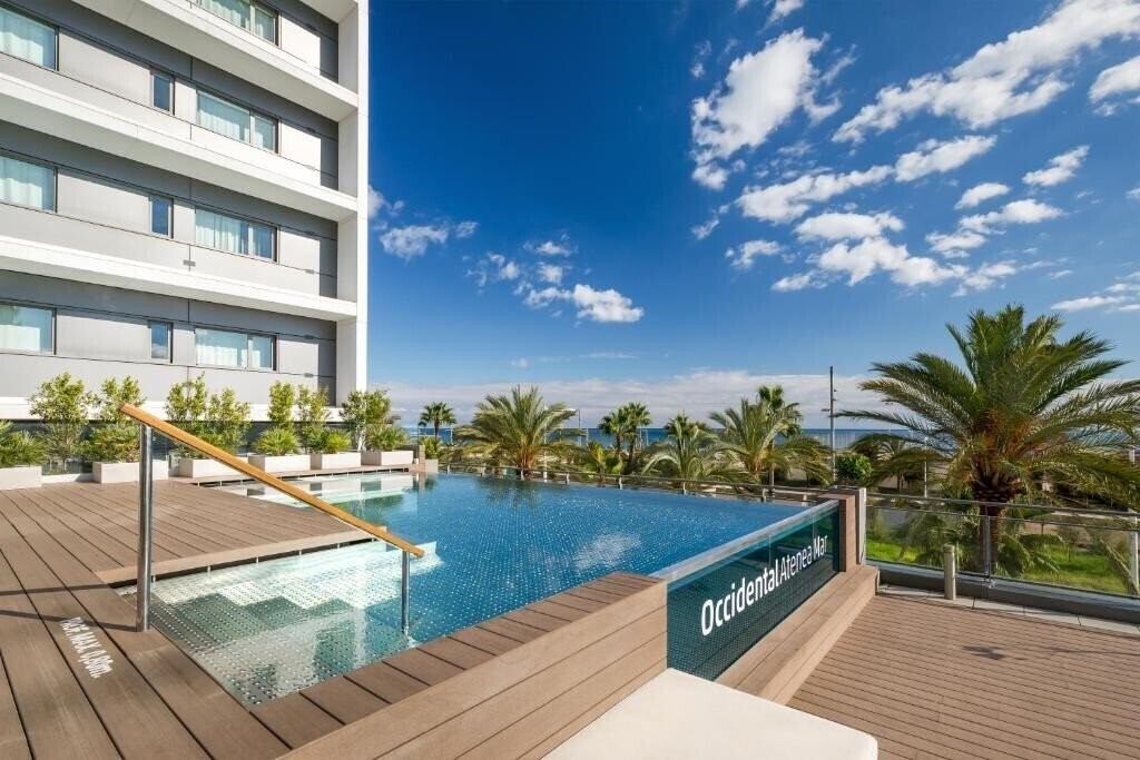 Отель Occidental Atenea Mar 4*