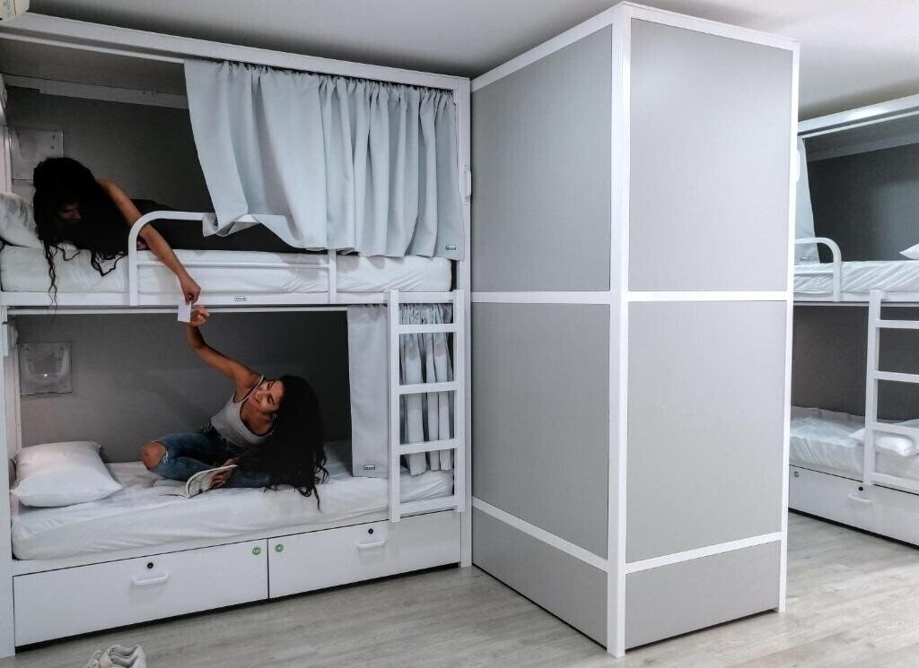 Отель Alberguinn Youth Hostel 1*