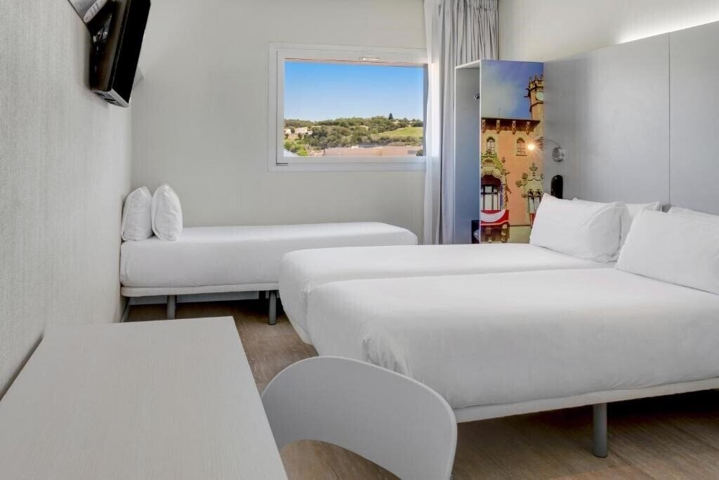 Фотография B&B Hotel Barcelona Granollers (ex. Sidorme Barcelona Granollers) 2*