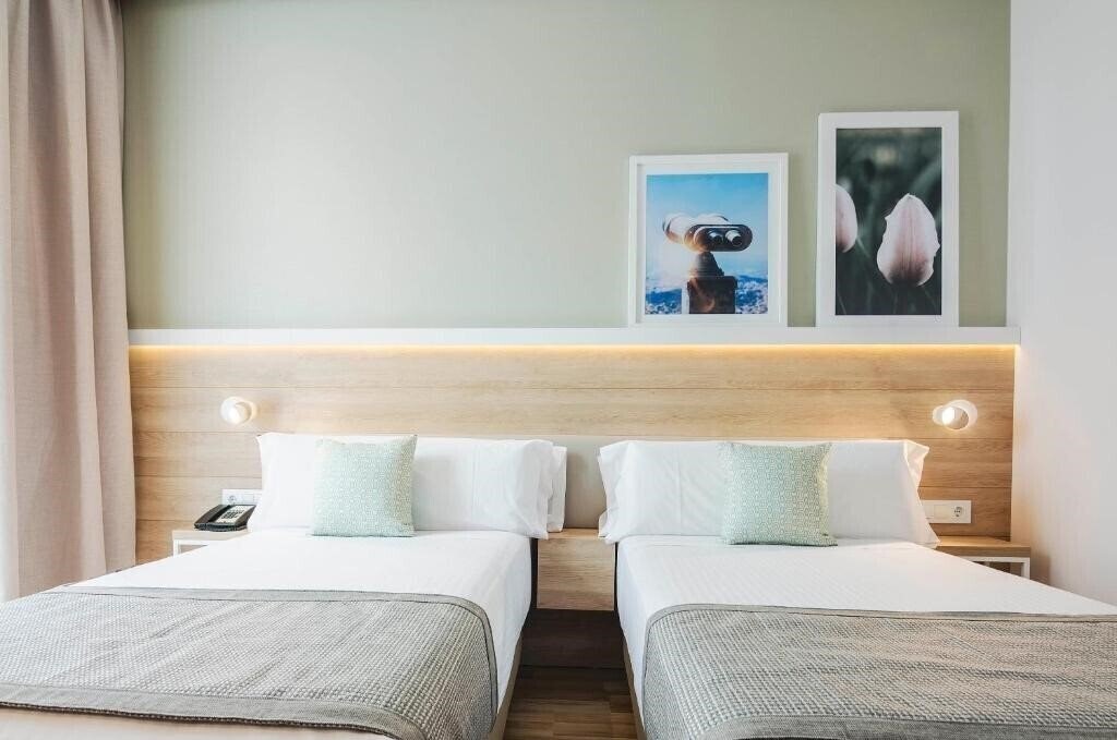 Golden Tulip 4* суреті