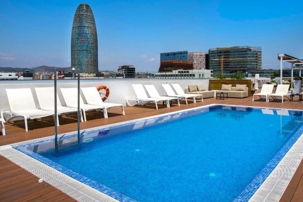 Golden Tulip 4* суреті
