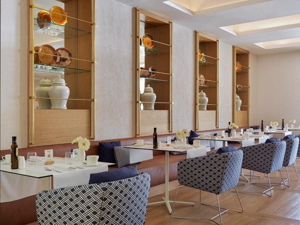 Фотография H10 Port Vell Super 4*