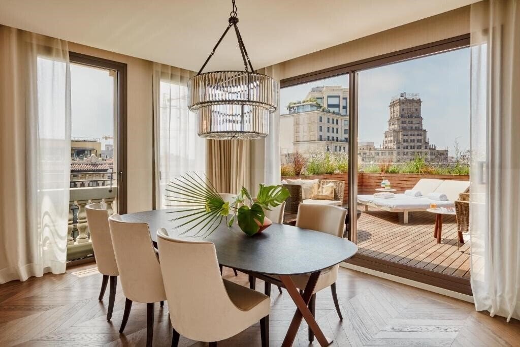 Фотография Almanac Barcelona 5*