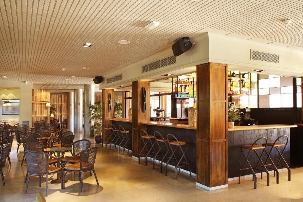 Luna Park Hotel Yoga & SPA 3* суреті