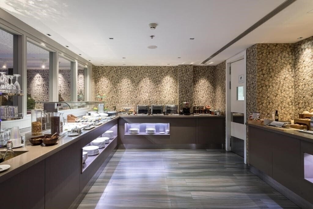 Catalonia Square 4* суреті