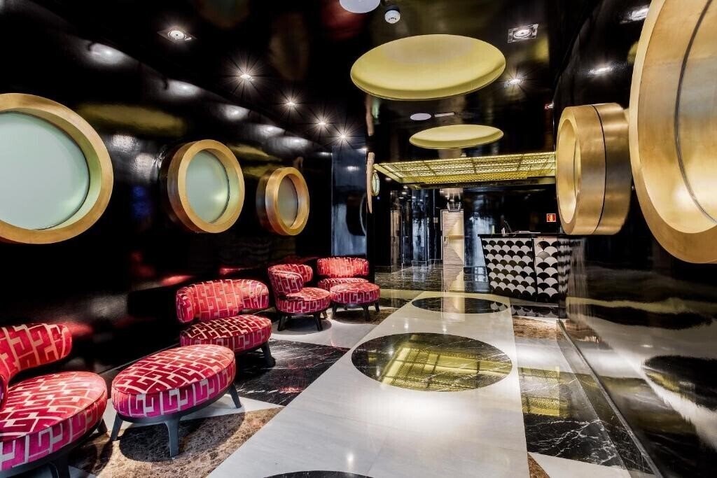 Фото Room Mate Anna 4*