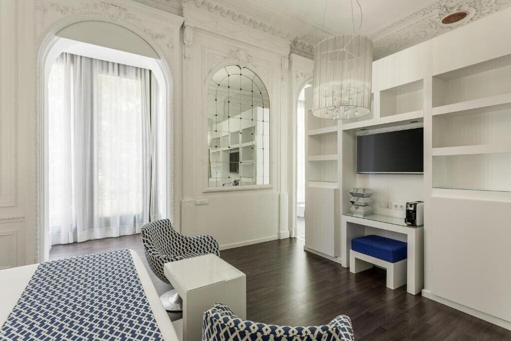 Изображение Room Mate Carla 4*