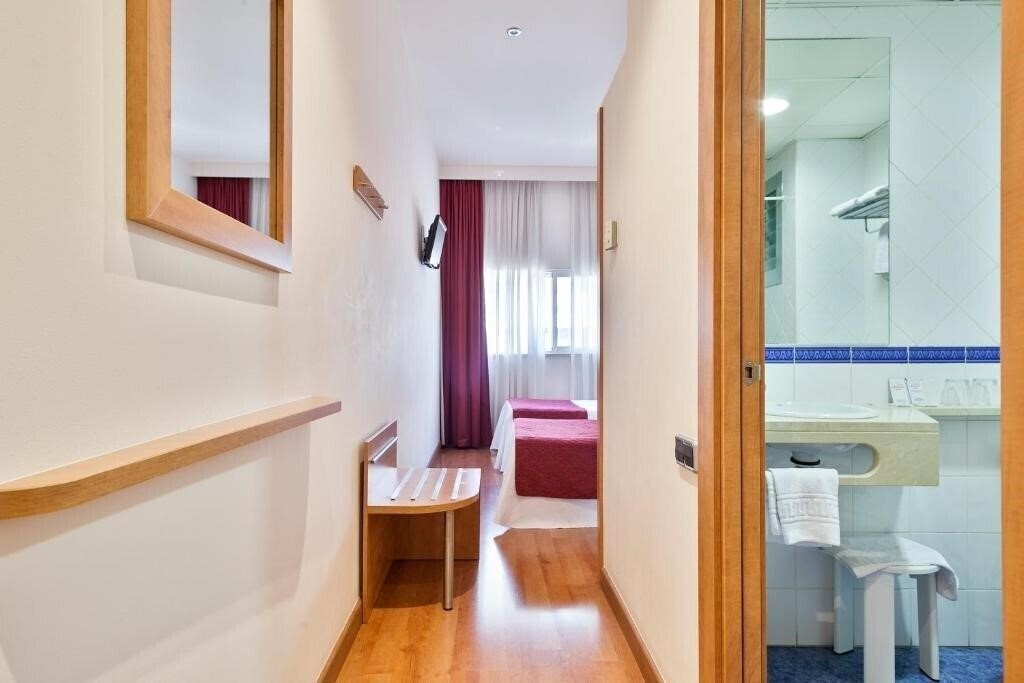 Acta Antibes 2* суреті